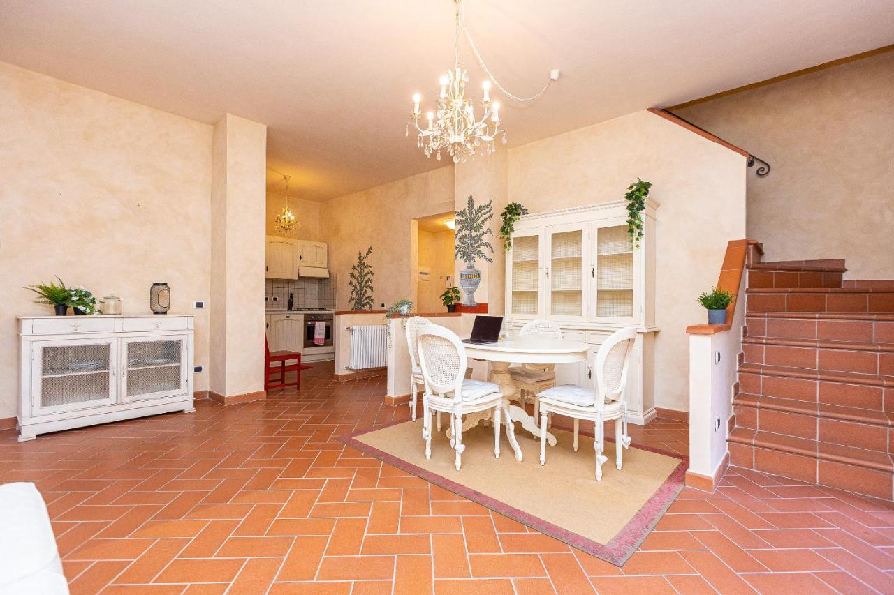 Palazzo Ghibellina By Rental In Florence Luaran gambar